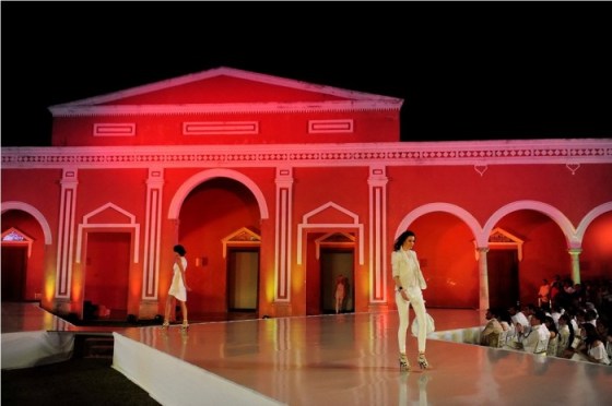 201203195950-700x466